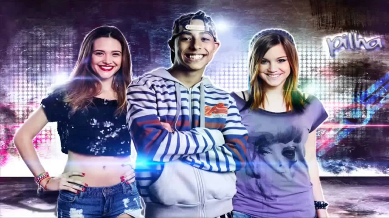 MC PILHA   POR ISSO EU AMO SEM MEDO ( MUSICA OFICIAL   MALHAÇÃO 2012 2013 )
