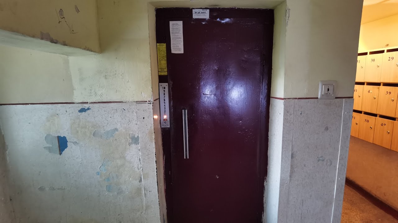 Old Original IFMA Traction Elevator@ Strada Fabricii Nr.5 Bl.B5 Sc.4, Mărăști , Cluj-Napoca ,Romania