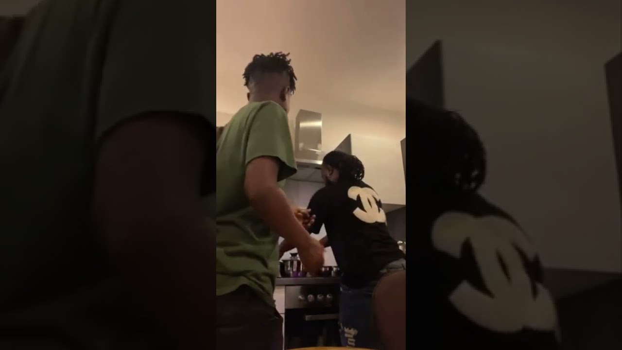 Liberian Food | Liberian Artist Kobbazie, STUNNA, Teddyride, CIC in the same house Cooking.