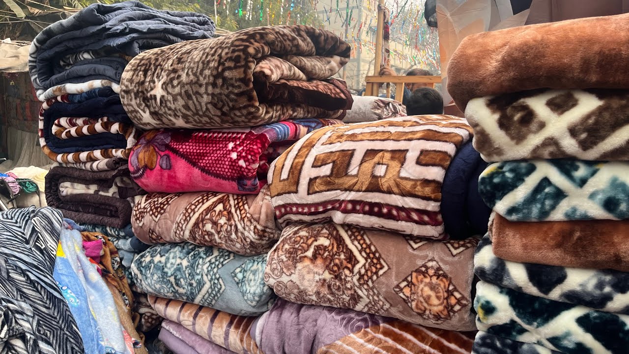 #mangolpurimarket #katranmarketlatestvideo#winterblanket#wintercollection #Garambadsheet#blankets 