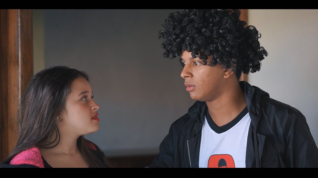 O GAROTO POBRE E O PRIMEIRO BEIJO ( Filme 100% Amador )