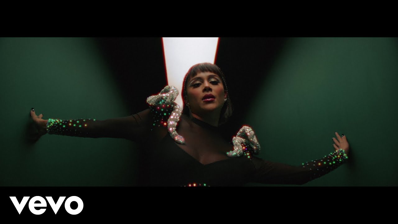 Greeicy - Yeliana - Capítulo 2 (I Try For You | Química) (Official Video)