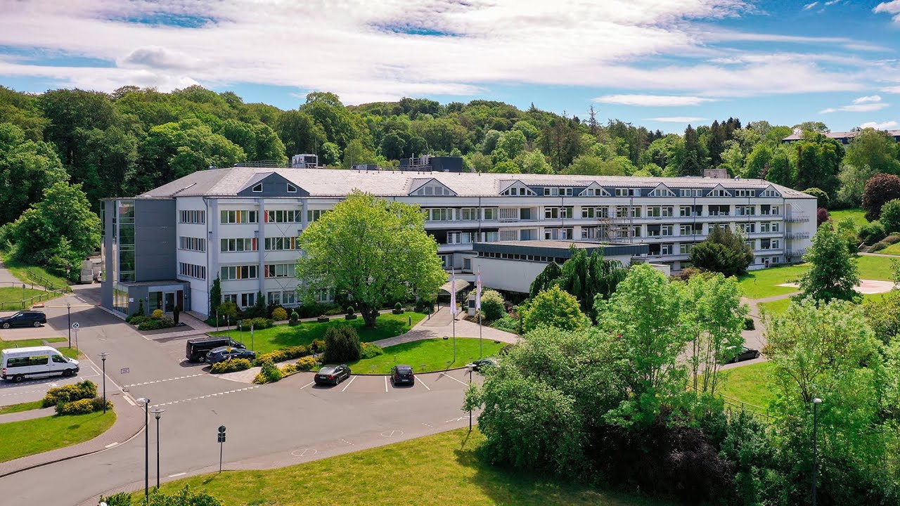 Flug über das städtische Krankenhaus Maria Hilf in Brilon