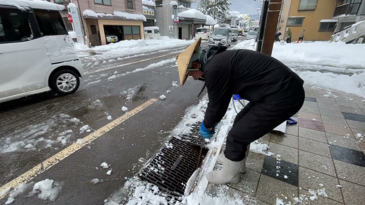 令和7年2月7日 寒波3日目　昨日から30センチくらいは積ったか！？　Life with Snow
