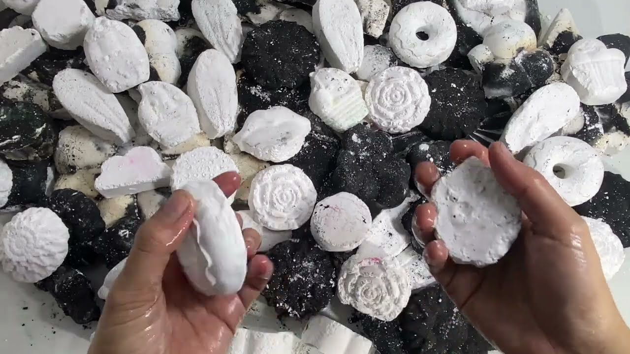 MASS CRUSH BLACK AND WHITE CHALK ~ soft n crunchy 🖤⬜