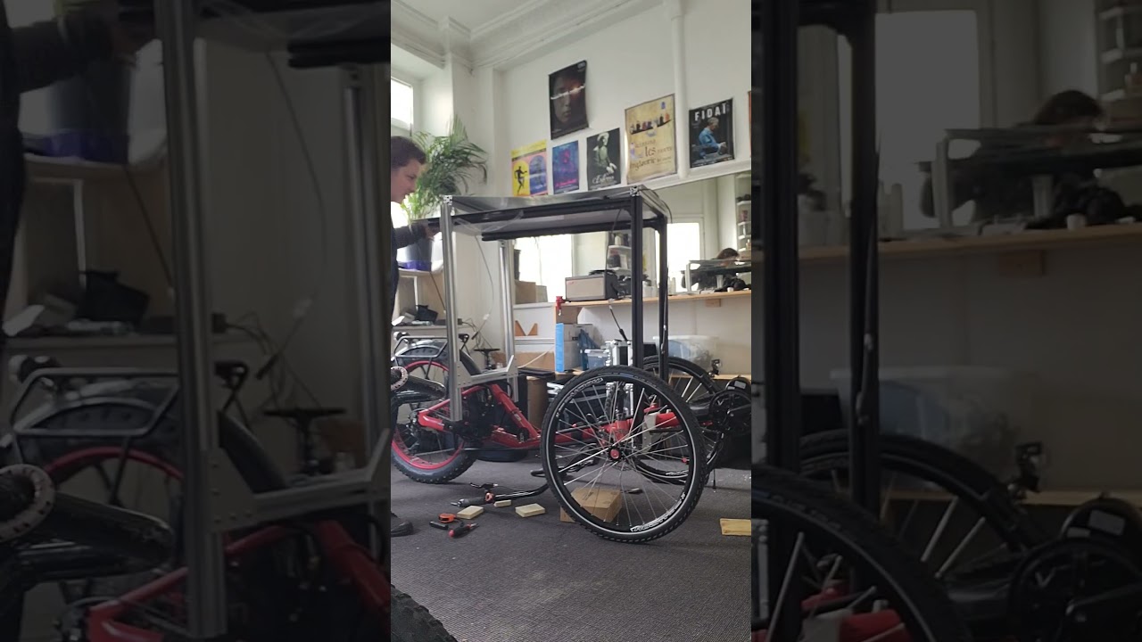 Premi&egrave;re structure solaire #solarbike #azub #solartrike #recumbentbike #azubfat #mpptboost