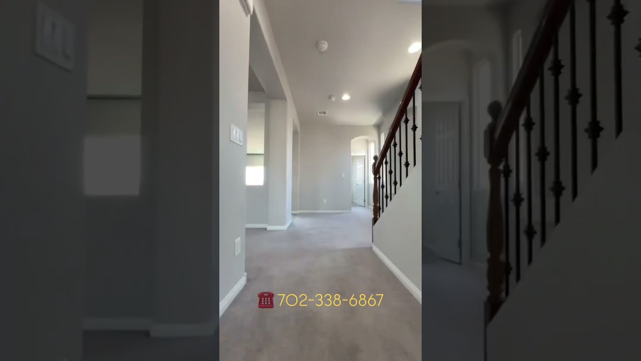 💥Check Out This Amazing 3 Car Garage House!