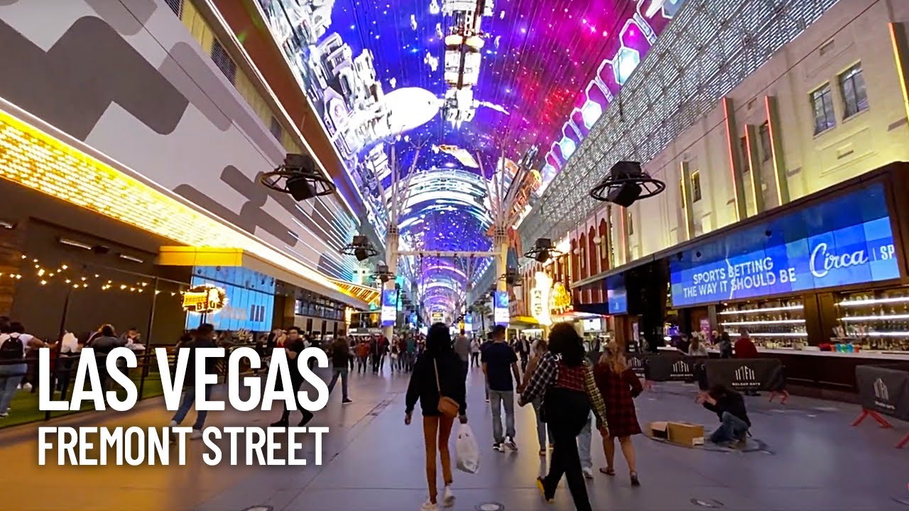 LAS VEGAS Fremont Street Experience (FSE) WALK - the LED Light Show