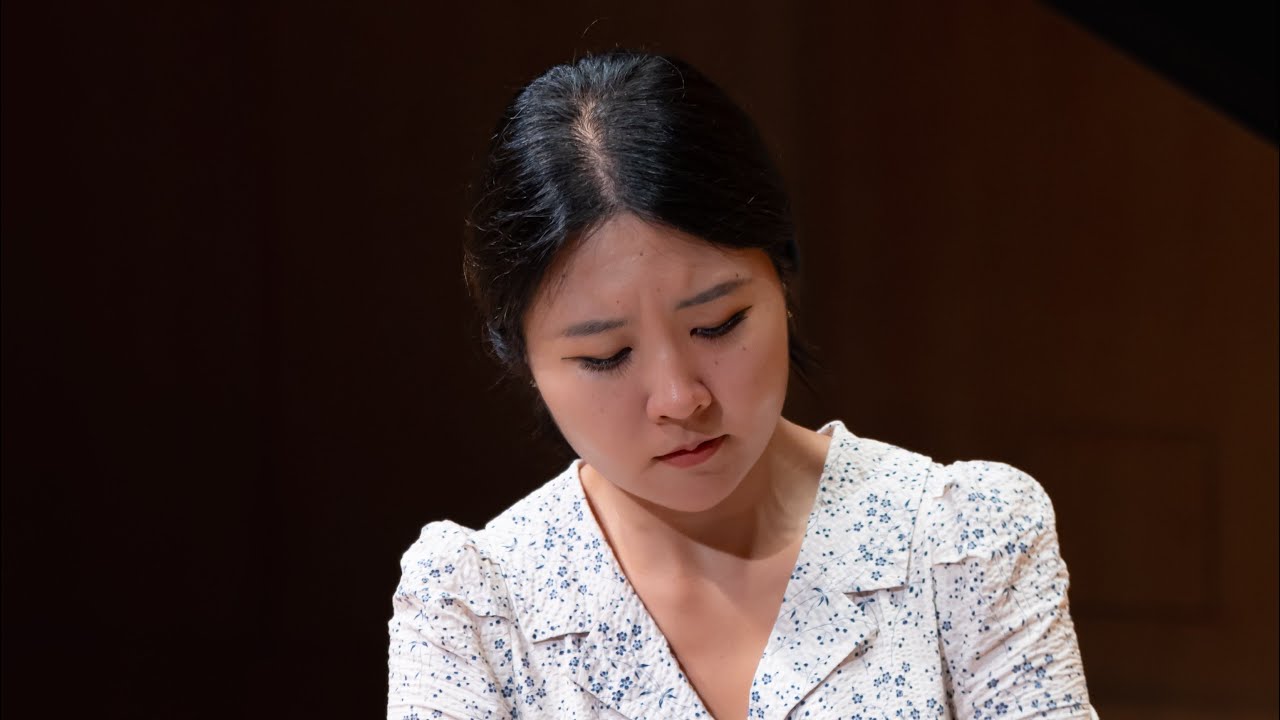 Clara Schumann Variations on a theme by Robert Schumann, Op.20 - Chloe Mun 문지영