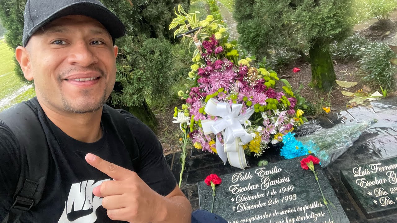 The long journey to visit Pablo Escobar&rsquo;s grave