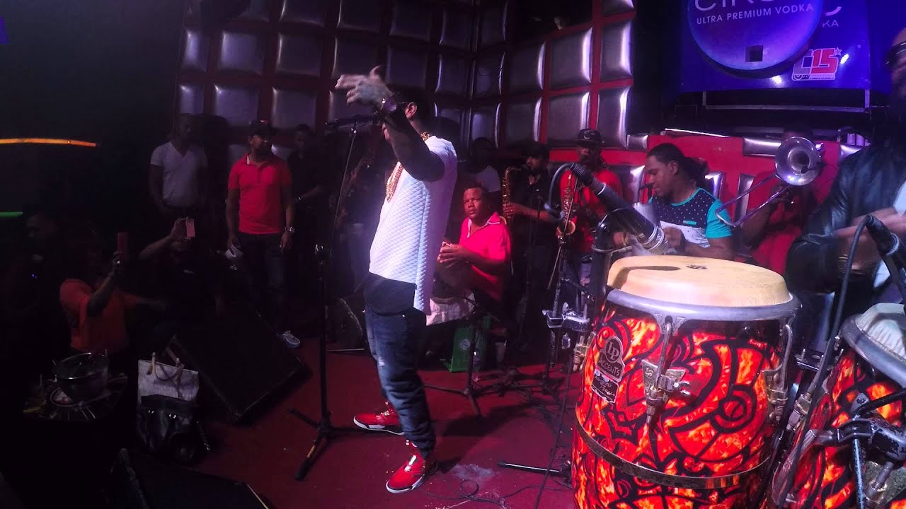 Omega en vivo La Venda  Martes De Involucre  Combo de los 15