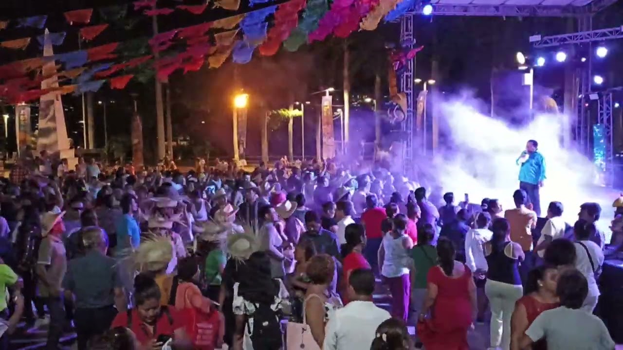 Alingo Lingo por Pepe Ramos en el Jolgorio Acapulco 2023