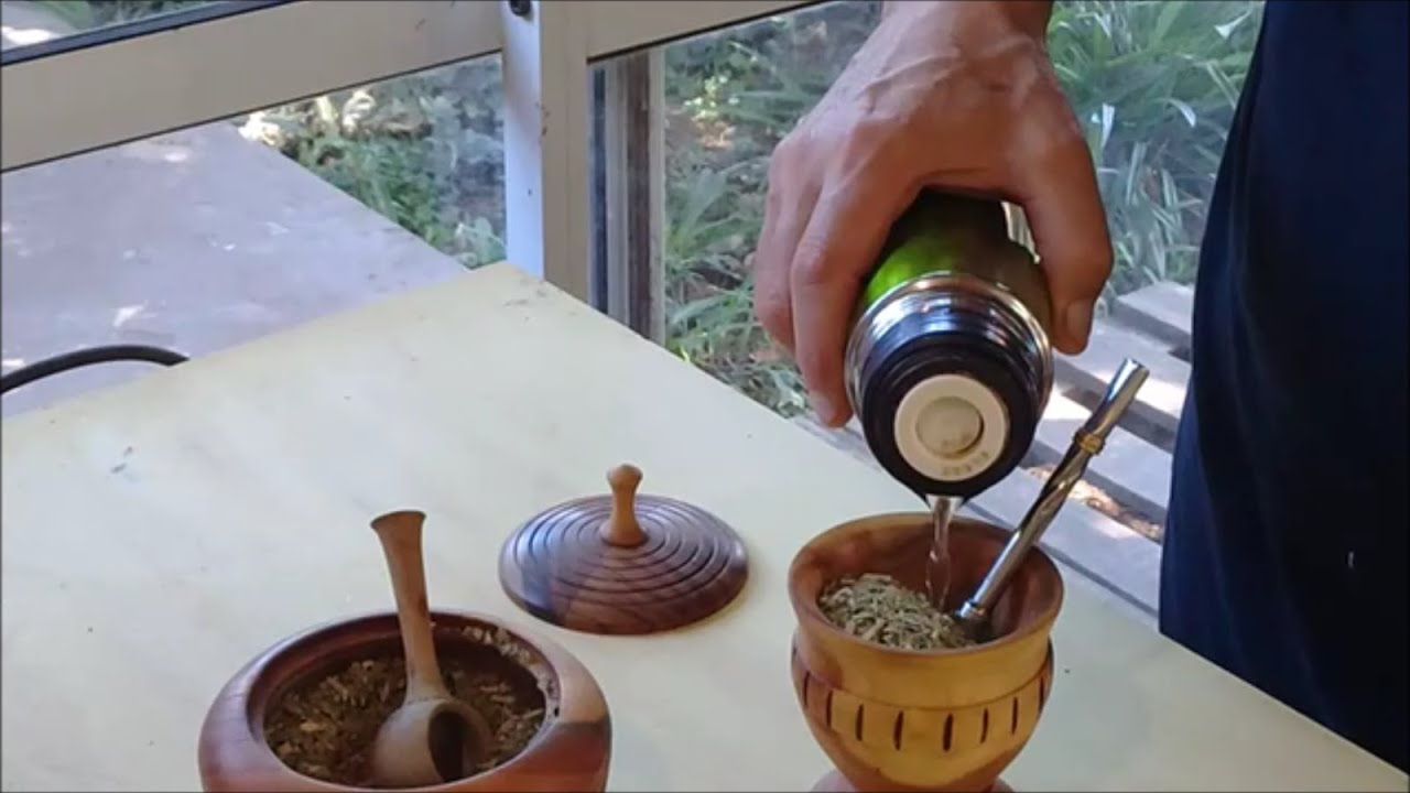Torneado en madera. Woodturning. Mate criollo