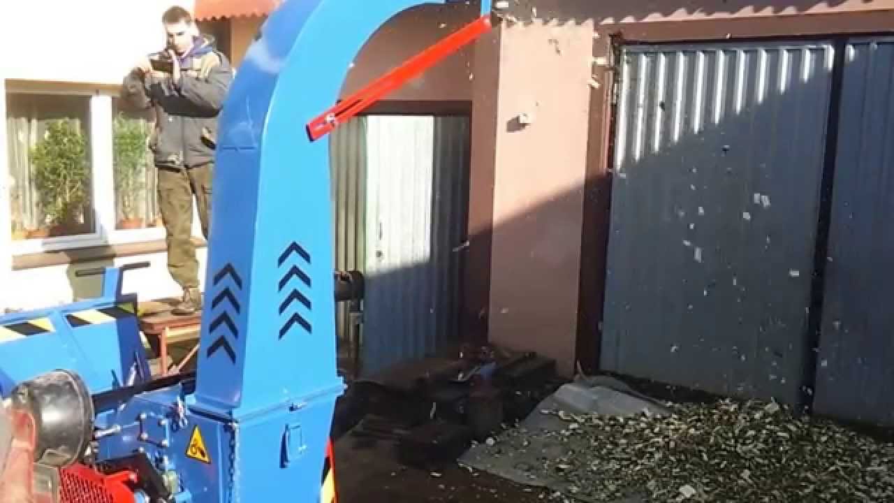 Rębak bębnowy - ciągnik i silnik elektryczny