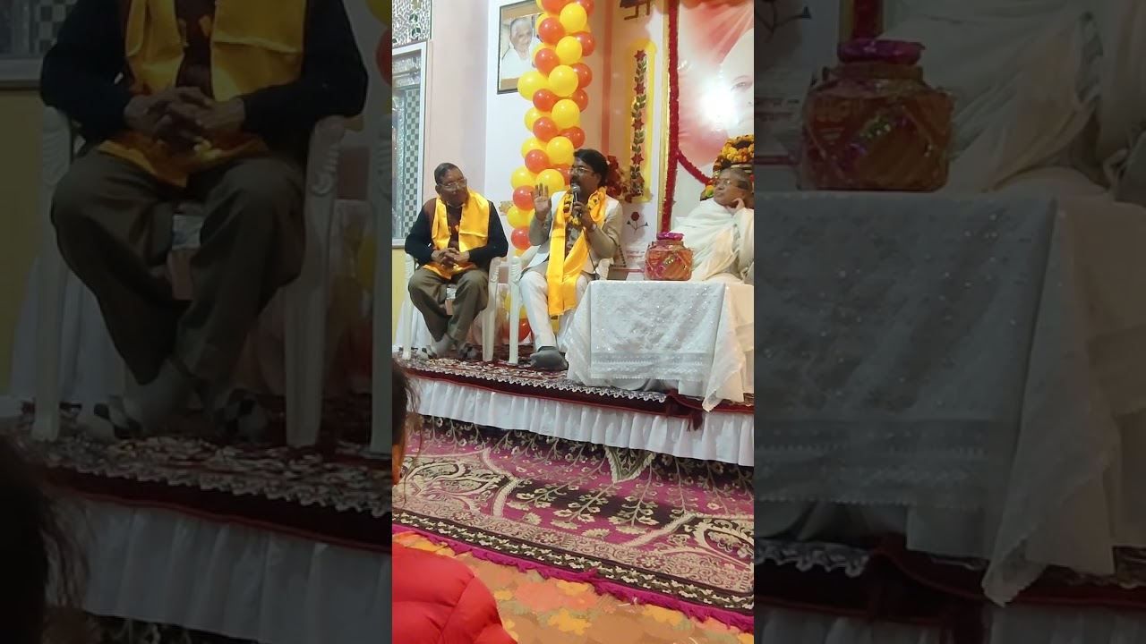 हमारे यहां ओम् शांति आश्रम में शिव जी का जन्मदिन मनाया गया केक काटी चेयरमैन साहब ने एक लाख रुपए दिए👍