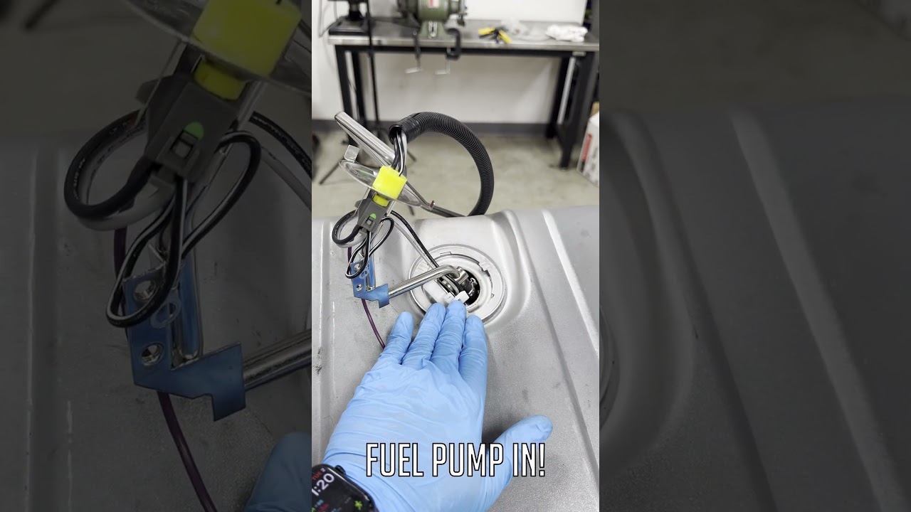 EFI Swap in 20 Seconds! #shorts #camaro #EFI #musclecar