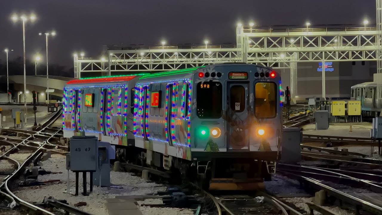 Exclusive Railfaning: CTA holiday train Railfaning 