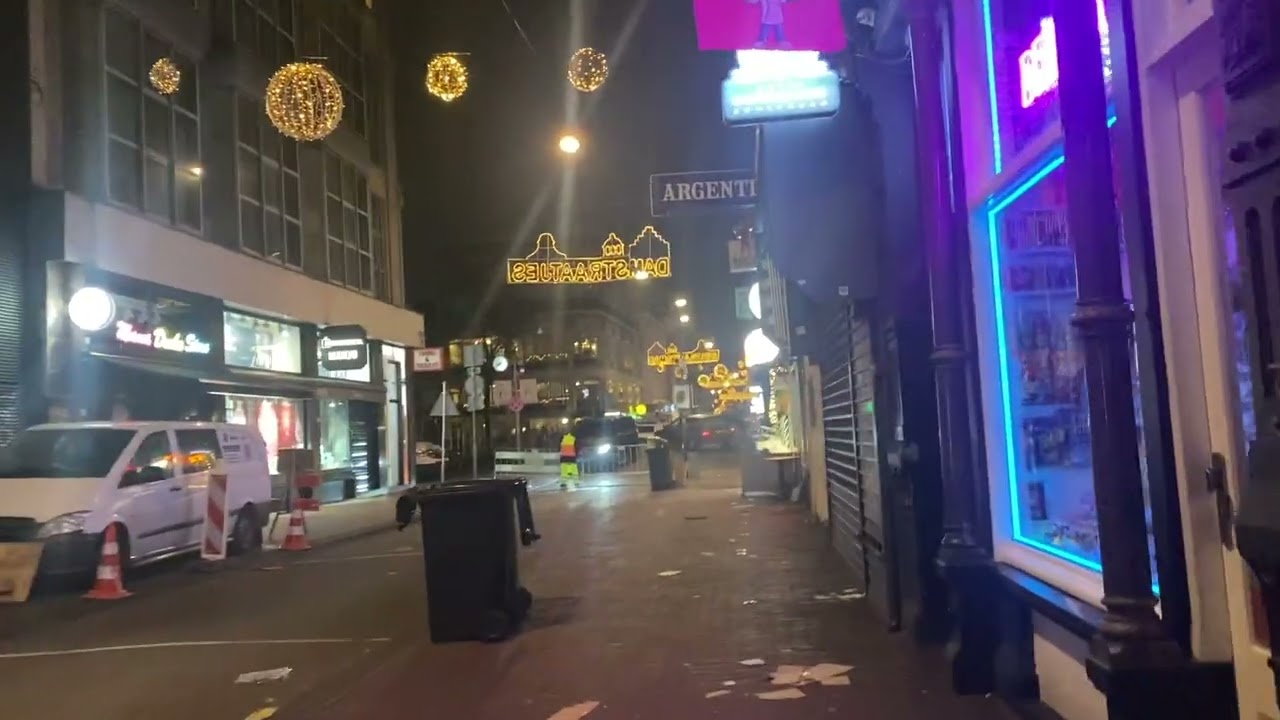 Walking: Downtown Amsterdam