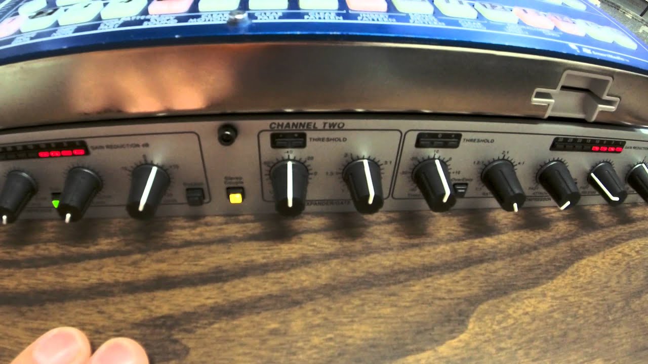 dbx 266xs Compressor with Korg EMX - Sidechain Compression Test