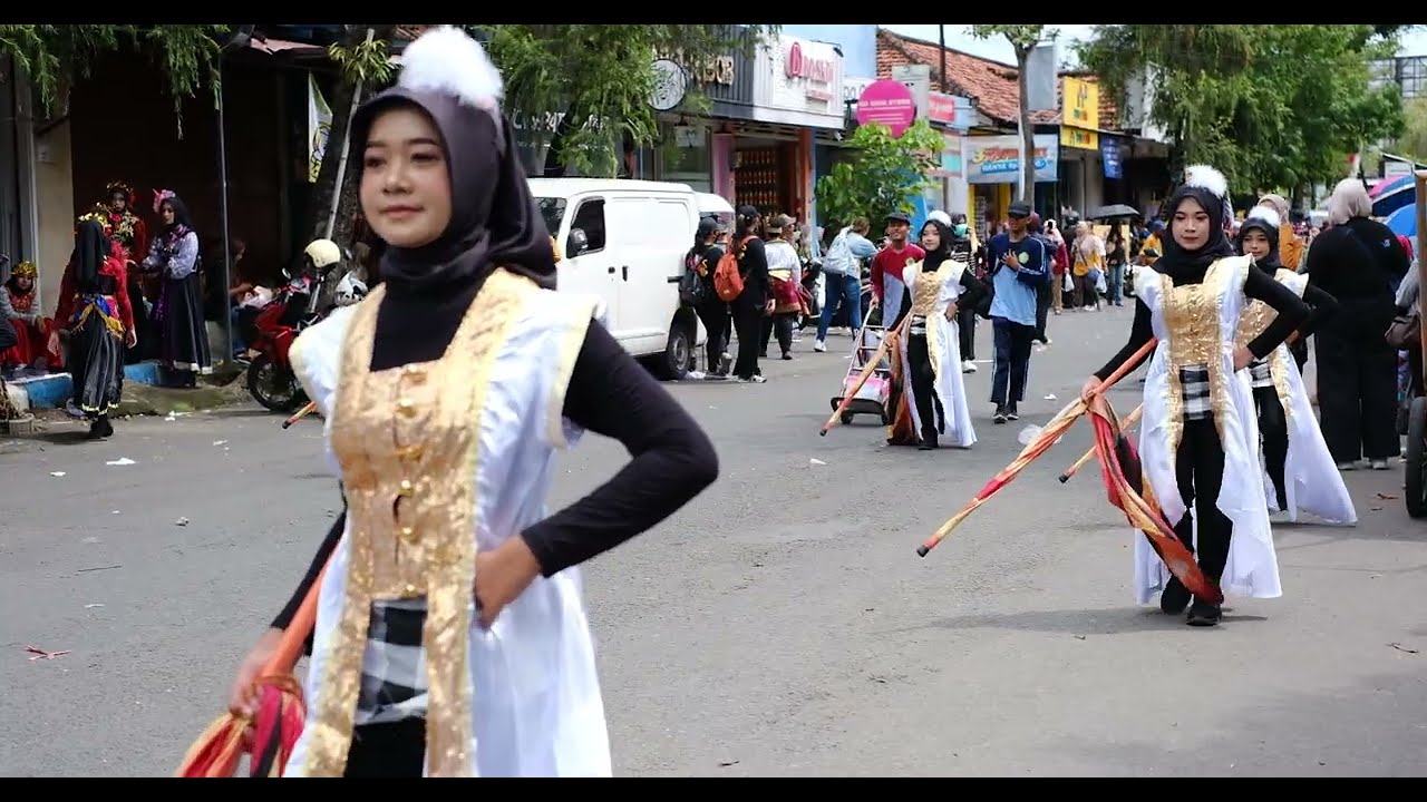 DRUMBAND SDI BAYANUL AZHAR SUMBERGEMPOL (PARADE DRUMBAND TULUNGAGUNG 22 NOVEMBER 2025)