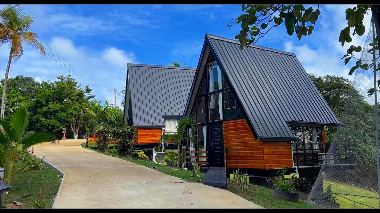 VEE VAULT LUXURY CABINS