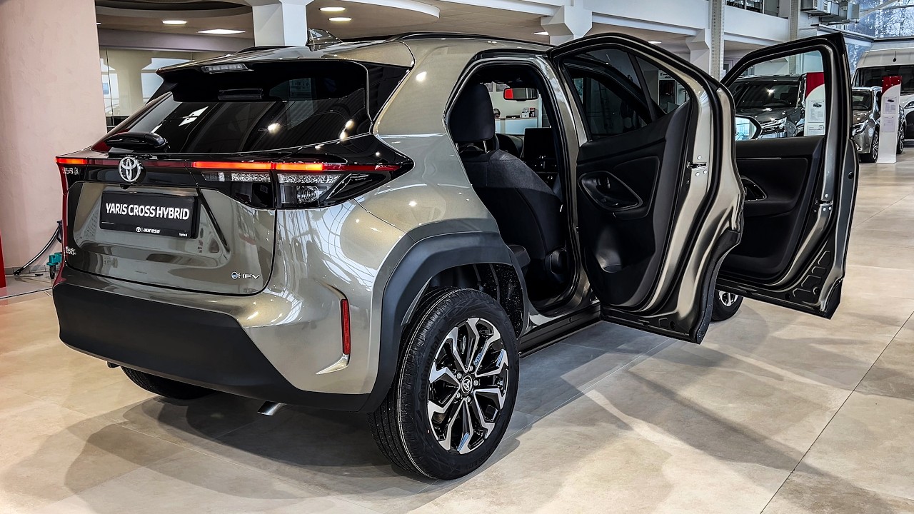 2026 Toyota Yaris Cross Hybrid - Full Walkaround (Interior & Exterior) 4K