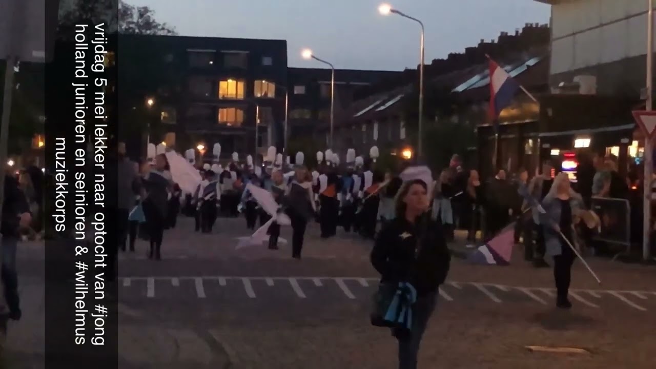 5 mei 2023 lampionnenoptocht sliedrecht! jong holland seinioren en junioren met showkorps wilhelmus
