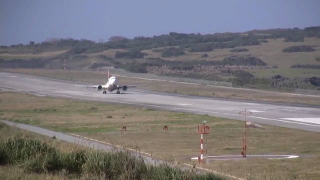与那国空港　ＪＴＡ機離陸