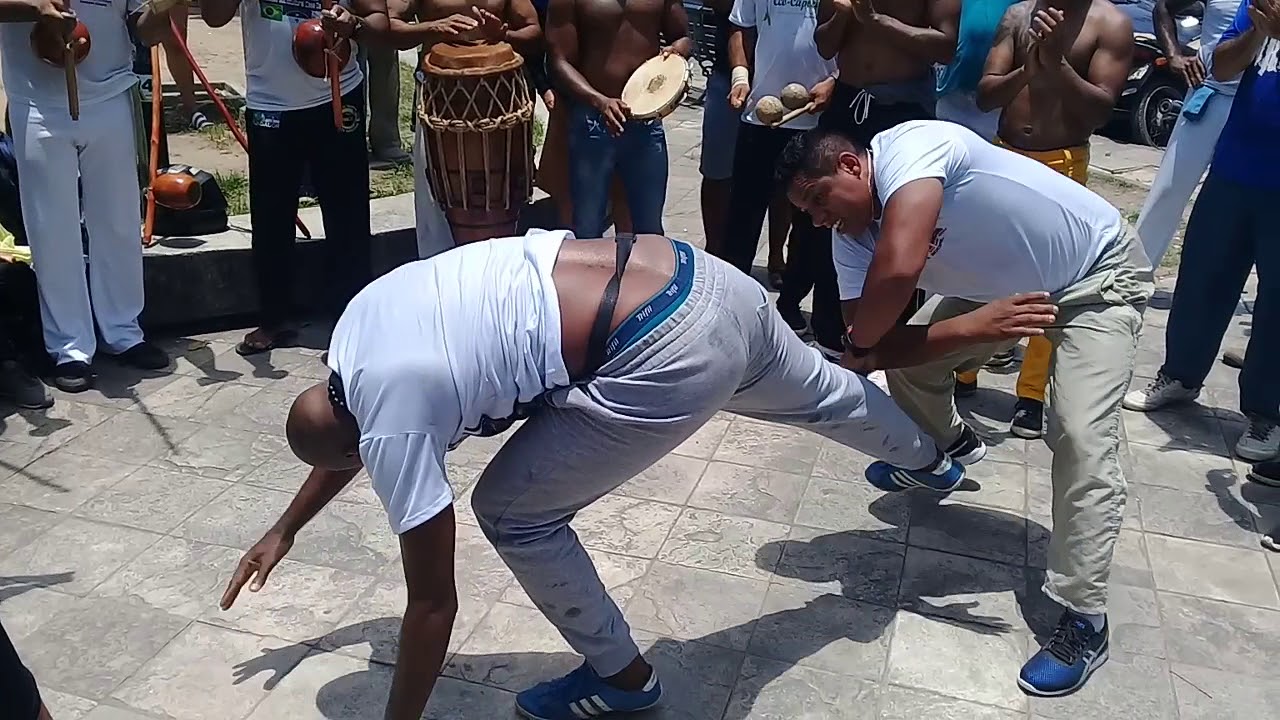 Contremestre oiao instrutor tita mestre katita de Bras&iacute;lia Roda no mercado s&atilde;o jose recife