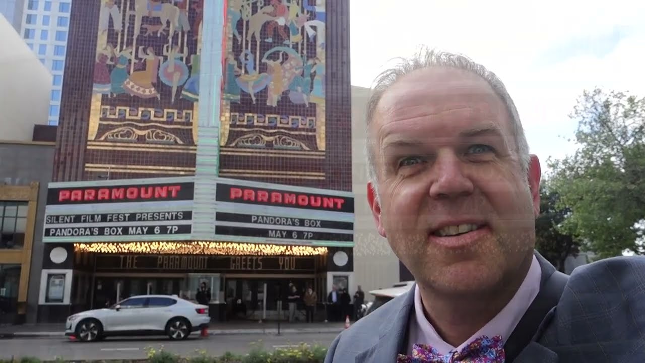 Visit the Oakland Paramount Theatre