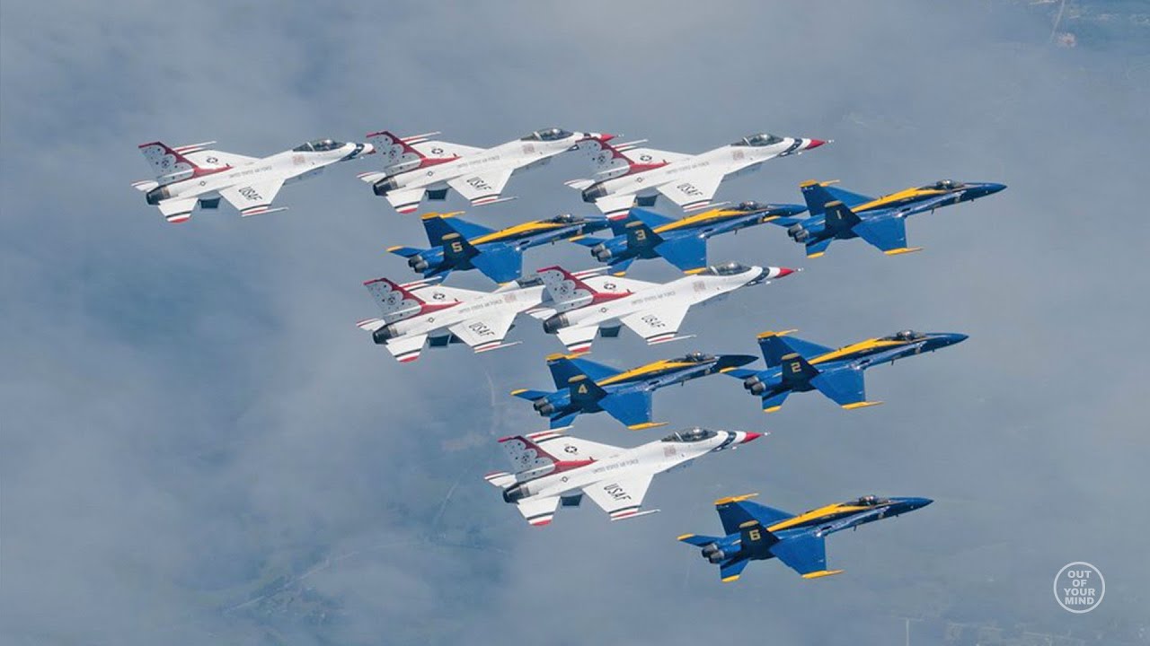 SUPER DELTA Formation of Blue Angels and Thunderbirds