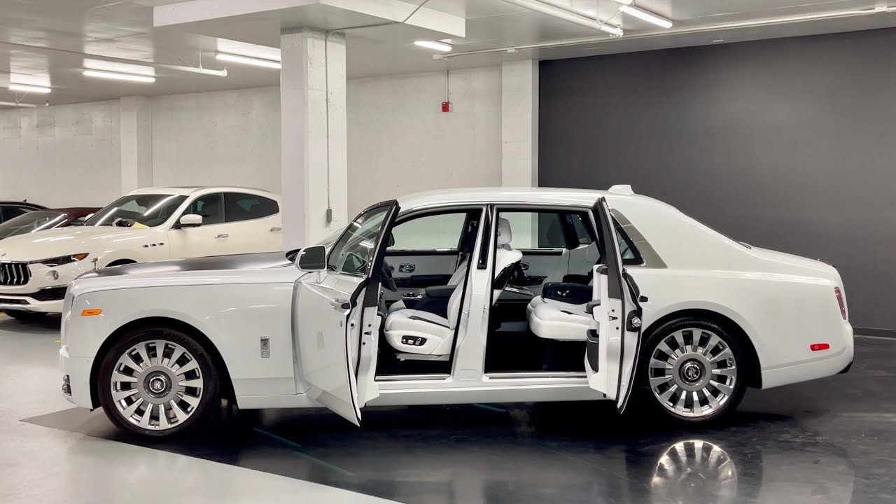 2021 Rolls-Royce Phantom ICED Bonnet - Walkaround in 4k