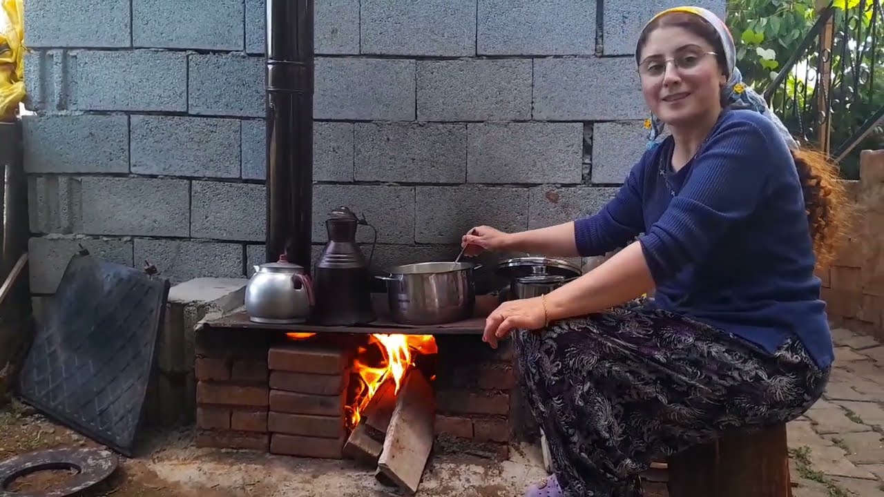 🔥Sobada Pişen Akşam Yemeği🥘Ateşte Pişen Ayran Çorbası ve Makarna Lezzeti🍝/🌿#köyhayatı