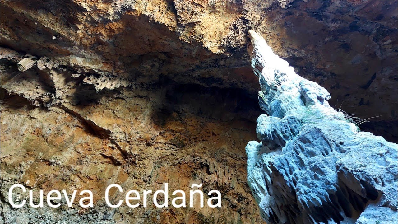 Cueva Cerdaña, visitando el centro de la montaña.