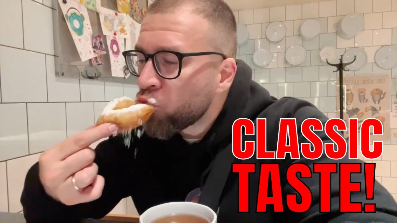 Foreigner in RUSSIA, Eating 'Pishki' in Soviet Restaurant