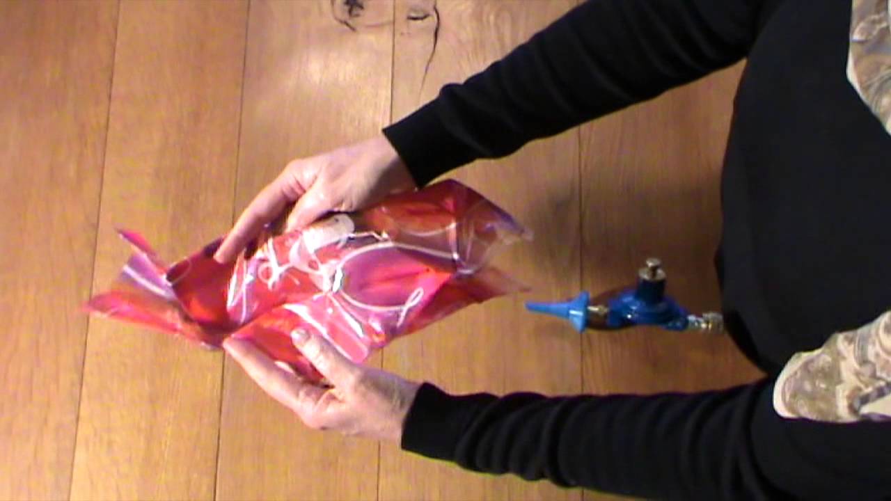 How to inflate a Qualatex Bubble Balloon&reg; using the Conwin Bubble Inflator