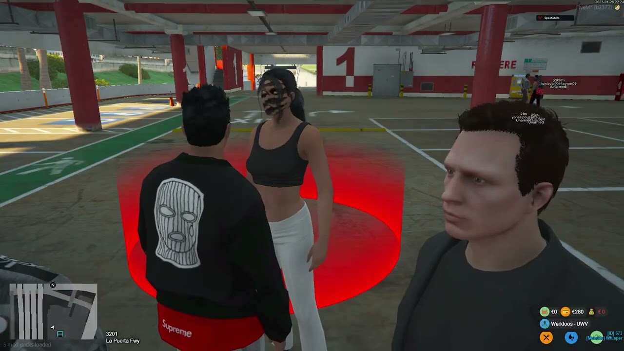 Kloten op gta 5 roleplay FiveM met hacks