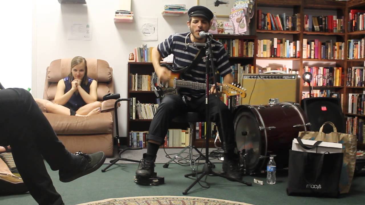 Vic Ruggiero at Beads and Books