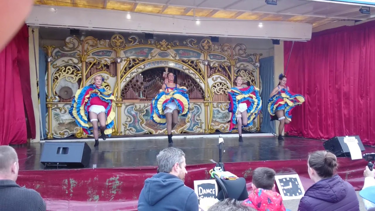Dancing Girls @ Widnes Steam Fair,  the 