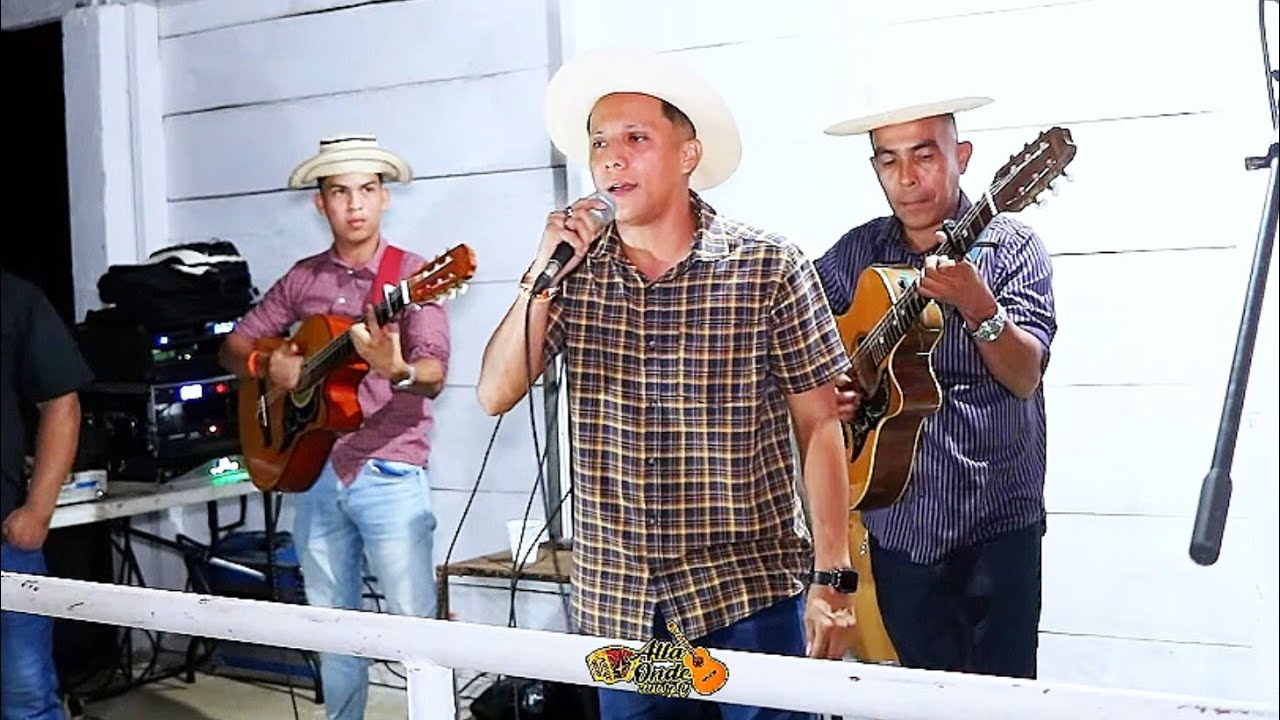 GALLINO CHITRÉ- ALVIS SANCHEZ- DIMAS CARDENAS- FEEMIN SNACHEZ DESDE LURÁ CENTRO DE PENONOMÉ 