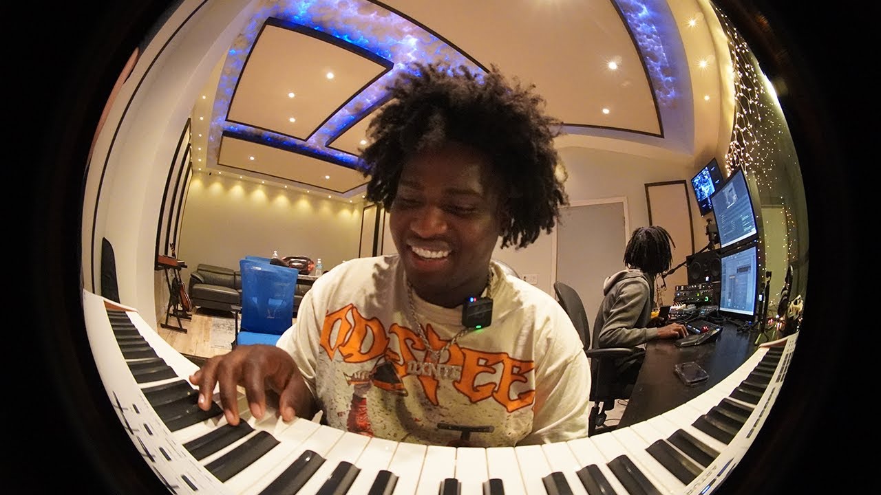 Making beats for HURRICANE WISDOM | 18 Year Old PLATINUM Producer DxnteMadeIt | Producer Vlog 069