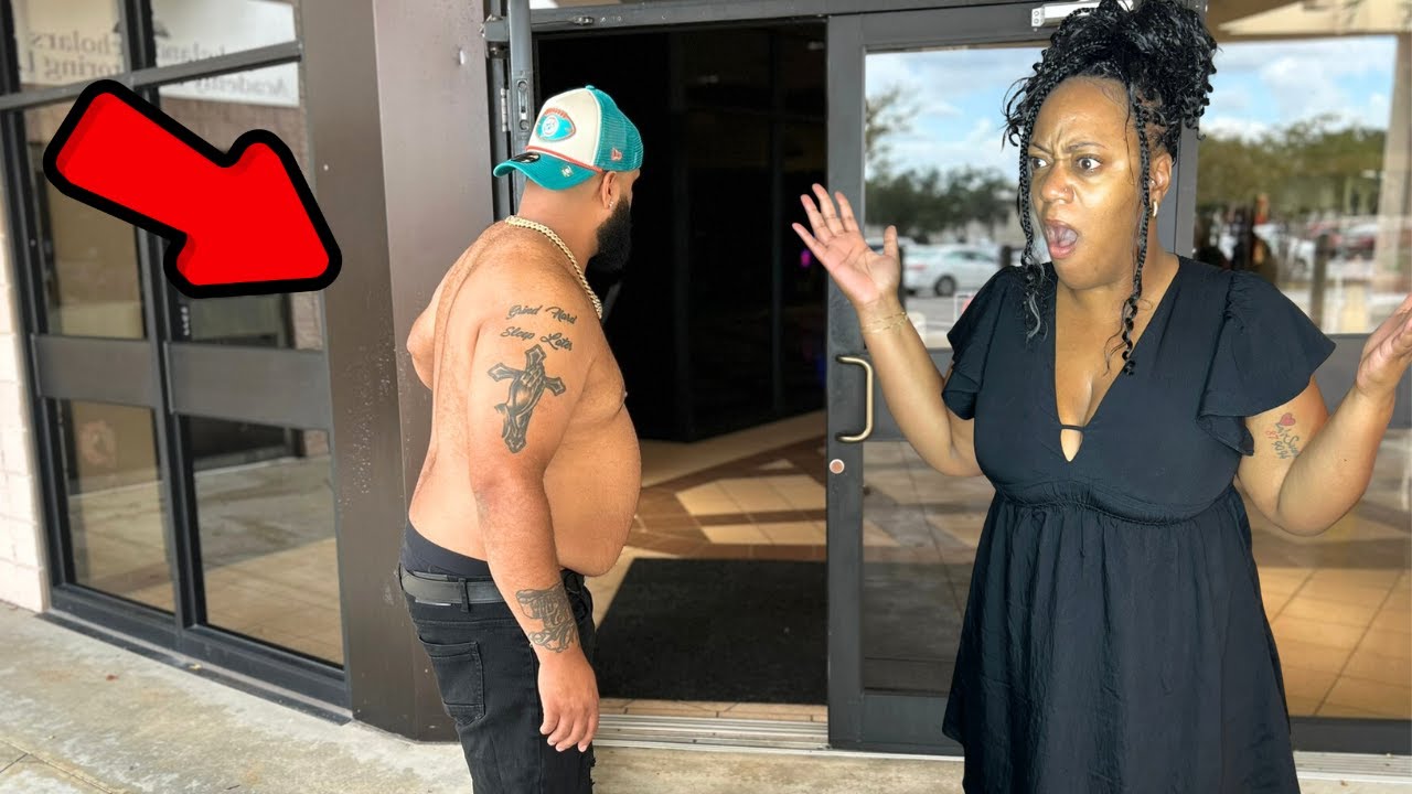 He Went In The Mall Without A Shirt And This Happened!
