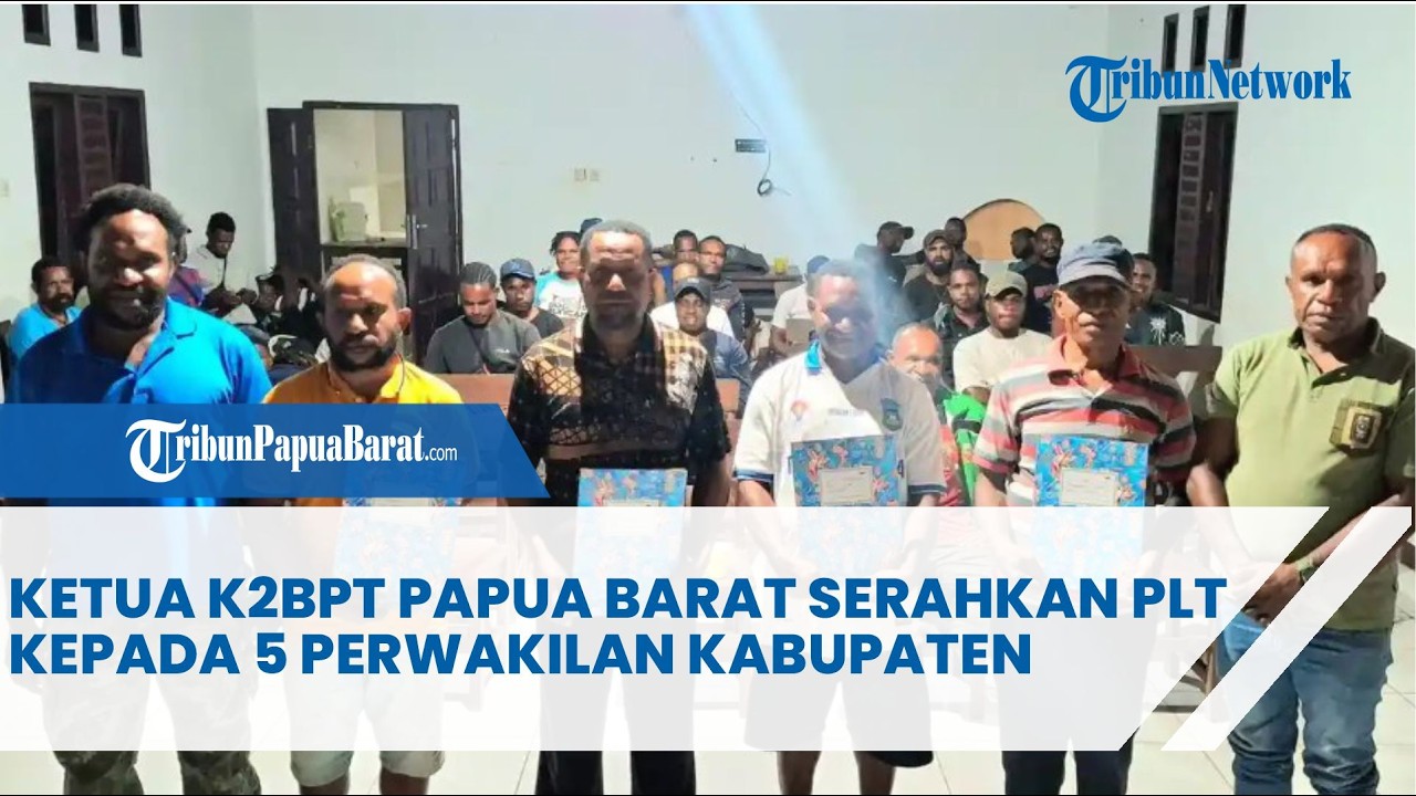 KETUA K2BPT PAPUA BARAT SERAHKAN PLT KEPADA 5 PERWAKILAN KABUPATEN
