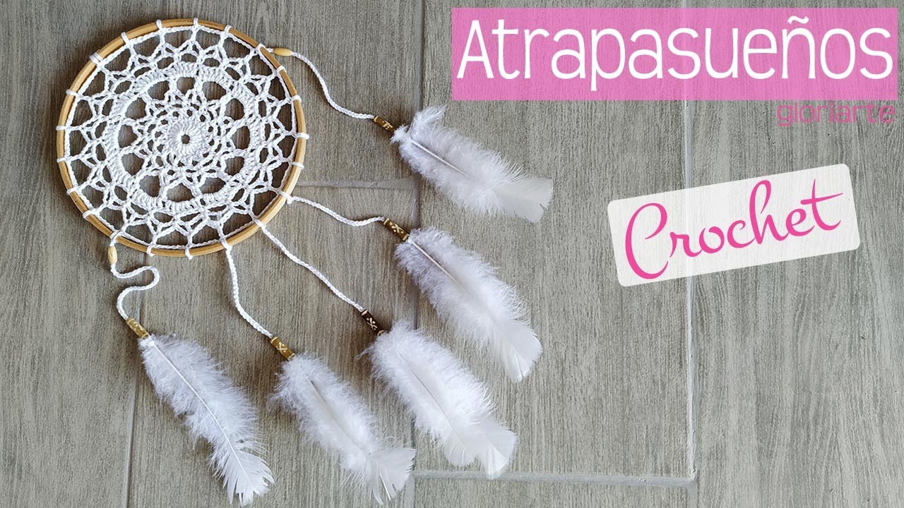 Atrapasueños rústico con mandala de ganchillo y madera. Dreamcatcher made with crochet mandala.
