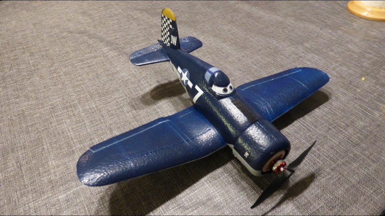 World Smallest Corsair F4U - RC Skipper
