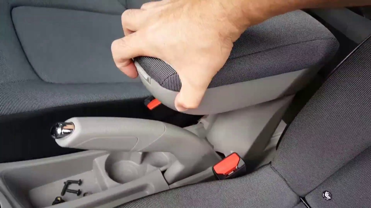 Fitting the armrest in a Renault Zoe