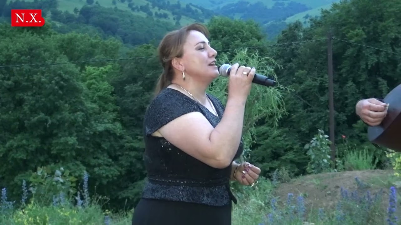 Sevil Gədəbəyli, sazda Elnur, qarmonda Ceyhun. Canlı ifalar. (Mor-Mor kəndi)