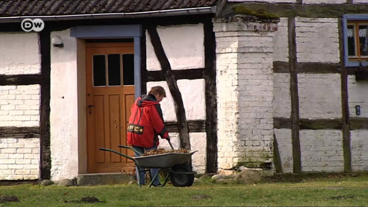 Land Grab - Are Speculators Buying Up Eastern Germany? | People and Politics