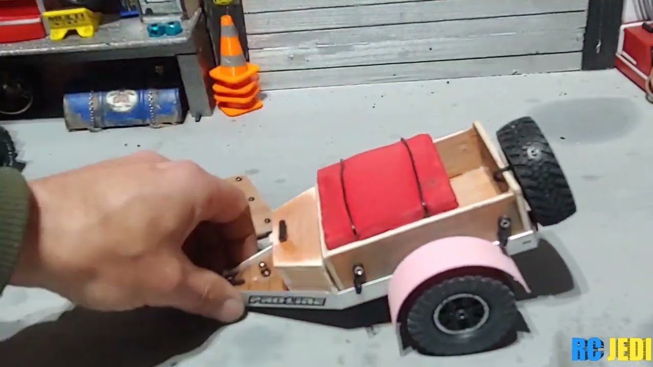 RC 1/24 scale Adventure Combi Trailer *homemade*