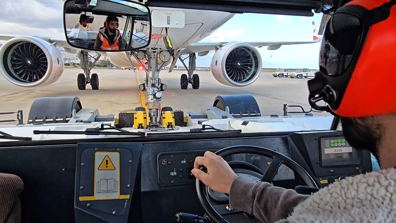 Full communication and pushback for Middle East Airlines A321neo #aviation #pushback #communication